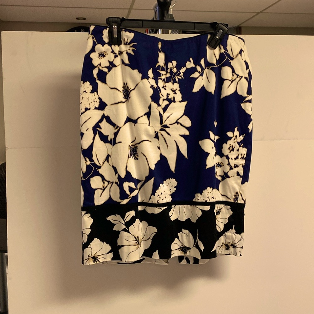 Ladies Skirt White House Black Market